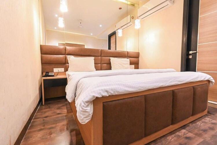 Solitaire Hotel New Delhi Luaran gambar