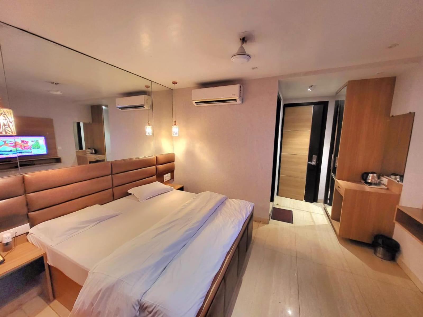 Solitaire Hotel New Delhi Luaran gambar