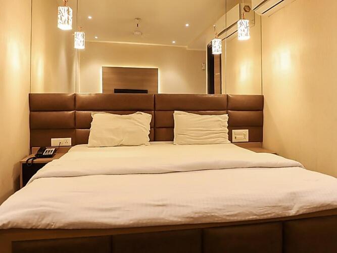 Solitaire Hotel New Delhi Luaran gambar