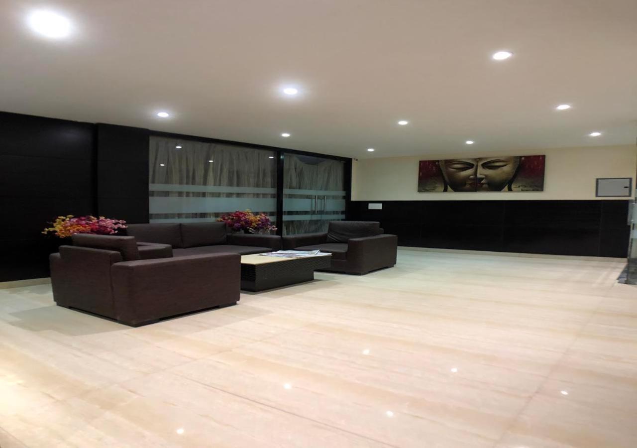 Solitaire Hotel New Delhi Luaran gambar