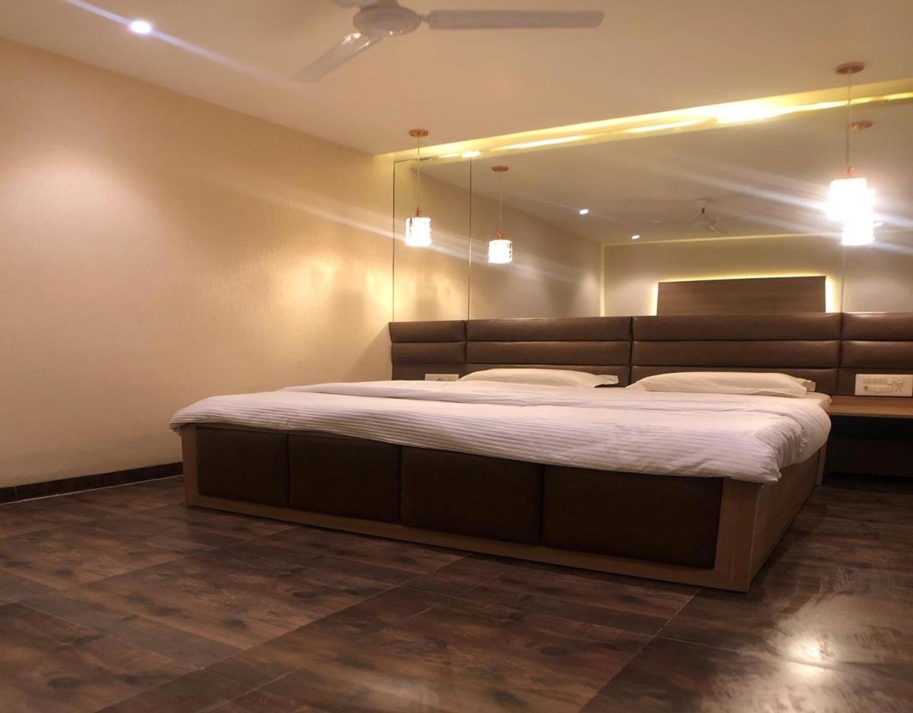 Solitaire Hotel New Delhi Luaran gambar